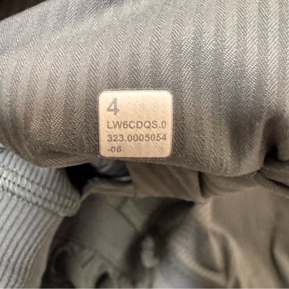 Lululemon Dance Studio Mid-Rise Jogger cropped Length Size 4 - Picture 5 of 8